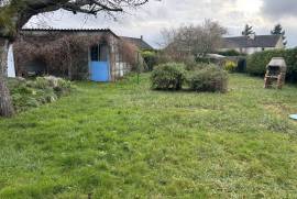 Detached House with Garden