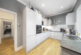 4 bedroom, Apartment for sale