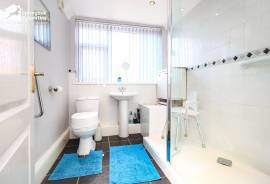 2 bedroom, Detached bungalow for sale