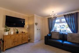 4 bedroom, Semi-detached house for sale
