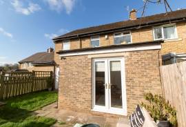 4 bedroom, Semi-detached house for sale