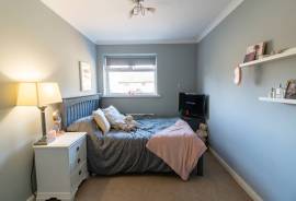 4 bedroom, Semi-detached house for sale