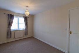 3 bedroom, Detached house for sale