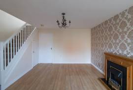 3 bedroom, Detached house for sale