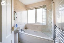 3 bedroom, Detached bungalow for sale