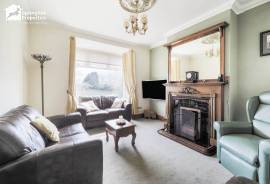 3 bedroom, Detached house for sale