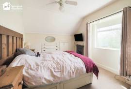 3 bedroom, Detached house for sale