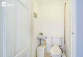 3 bedroom, Detached house for sale