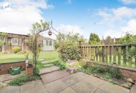 3 bedroom, Detached house for sale