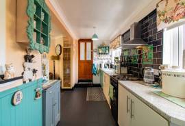2 bedroom, Terraced bungalow for sale