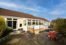 2 bedroom, Terraced bungalow for sale