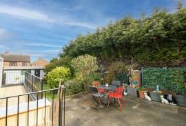 2 bedroom, Terraced bungalow for sale