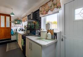 2 bedroom, Terraced bungalow for sale