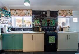 2 bedroom, Terraced bungalow for sale