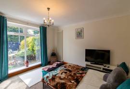2 bedroom, Terraced bungalow for sale