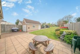 4 bedroom, Detached house for sale
