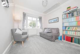 4 bedroom, Detached house for sale