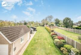 4 bedroom, Detached house for sale
