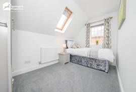 4 bedroom, Detached house for sale