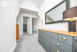 4 bedroom, Detached house for sale