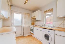 1 bedroom, Maisonette for sale