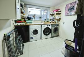 3 bedroom, Bungalow for sale