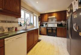 3 bedroom, Bungalow for sale