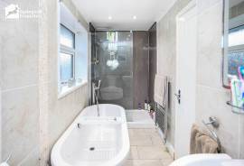 3 bedroom, Bungalow for sale