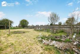 2 bedroom, Semi-detached house for sale