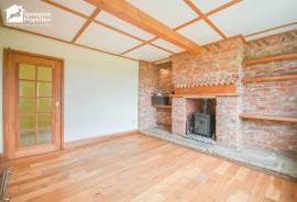 2 bedroom, Semi-detached house for sale