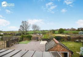 2 bedroom, Semi-detached house for sale