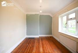 2 bedroom, Semi-detached house for sale