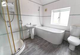 2 bedroom, Semi-detached house for sale