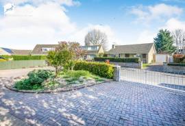 2 bedroom, Detached bungalow for sale