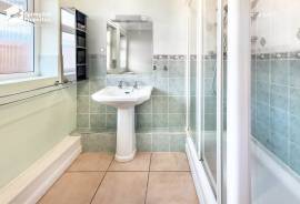 2 bedroom, Detached bungalow for sale