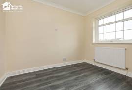 3 bedroom, Detached house for sale
