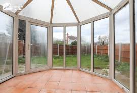 3 bedroom, Detached house for sale