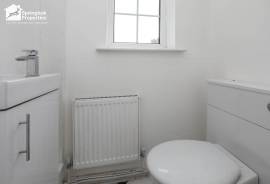 3 bedroom, Detached house for sale