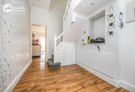 4 bedroom, Semi-detached house for sale