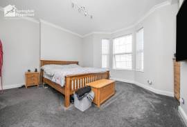4 bedroom, Semi-detached house for sale