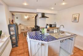 2 bedroom, Cottage for sale