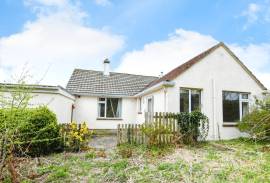 3 bedroom, Detached bungalow for sale