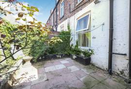3 bedroom, Terraced House for sale