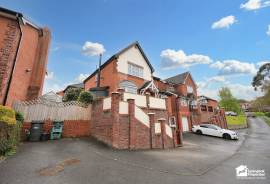 4 bedroom, Detached house for sale