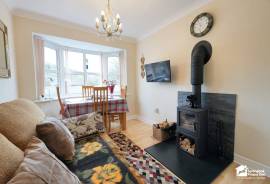 4 bedroom, Detached house for sale