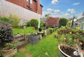 4 bedroom, Detached house for sale