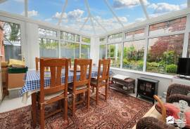 4 bedroom, Detached house for sale