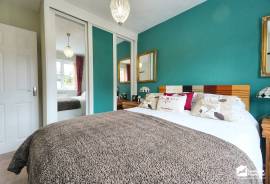 4 bedroom, Detached house for sale