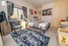6 bedroom, Detached house for sale