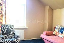 Detached house for rent in Jurmala, 250.00m2